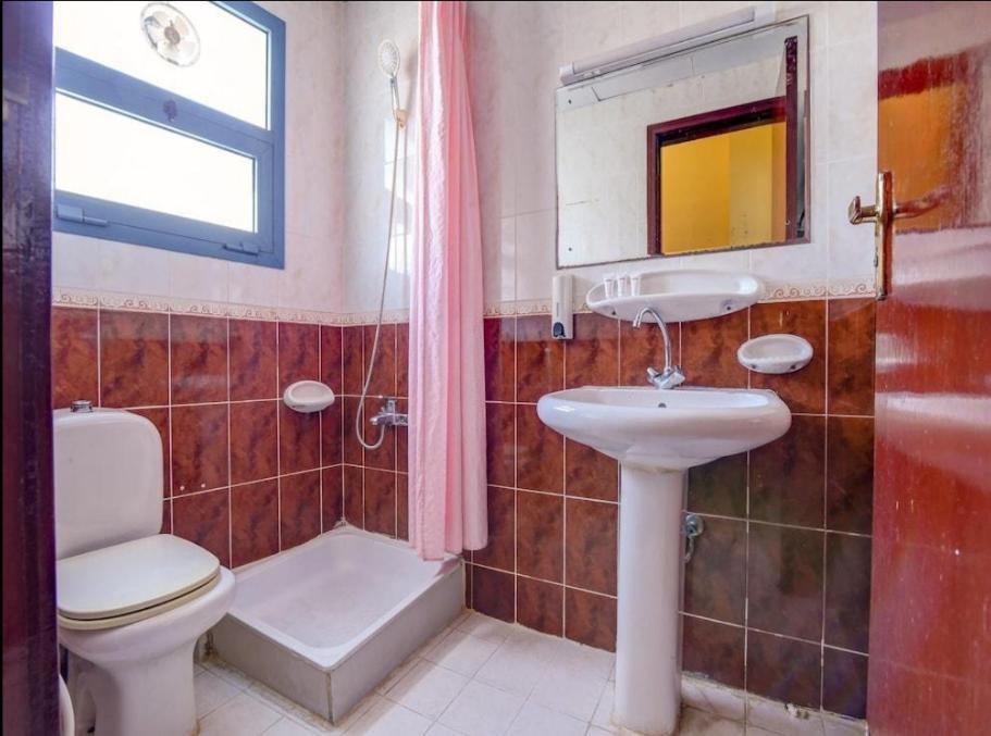 דובאי Parasol Hotel מראה חיצוני תמונה