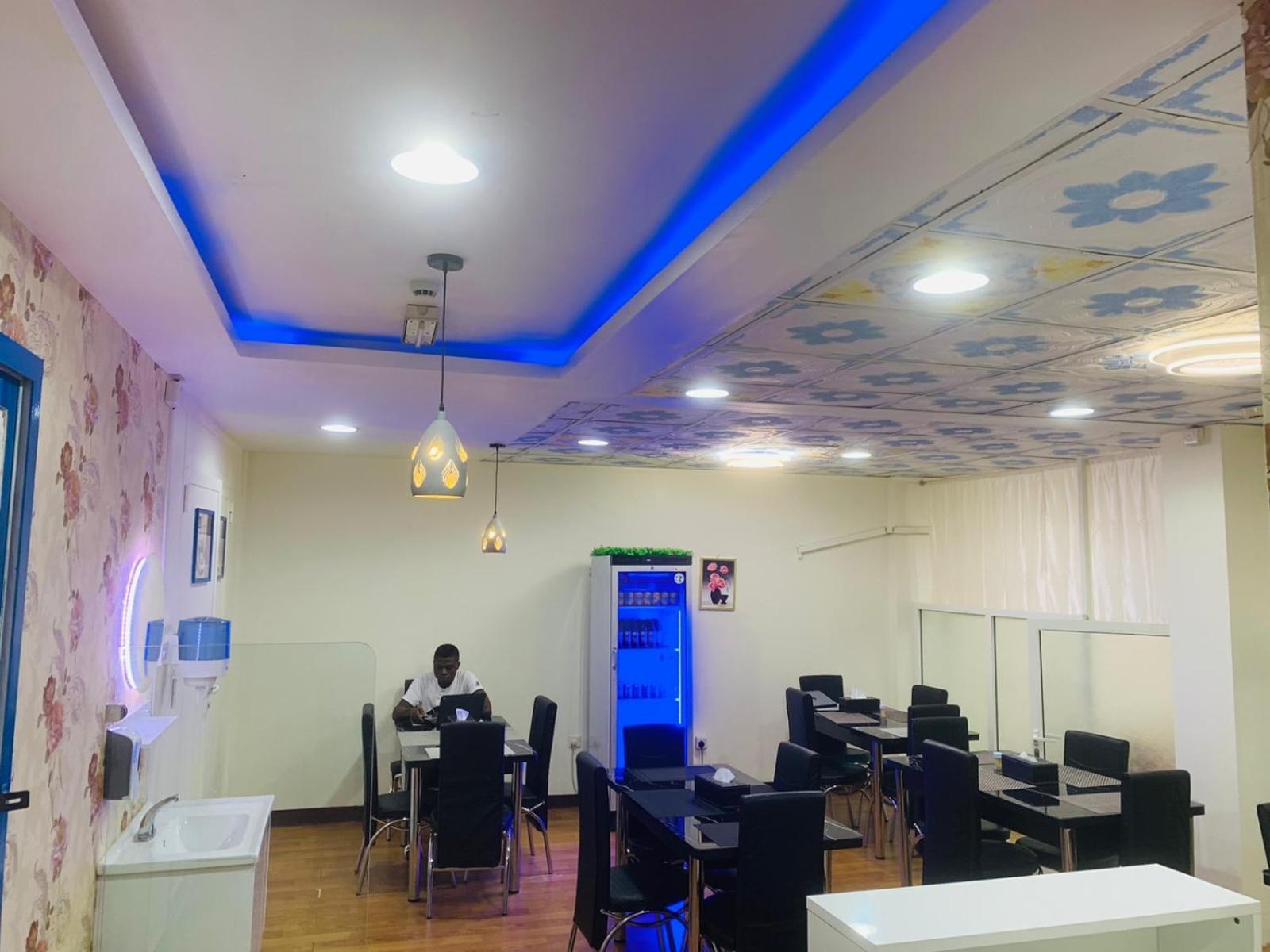 דובאי Parasol Hotel מראה חיצוני תמונה