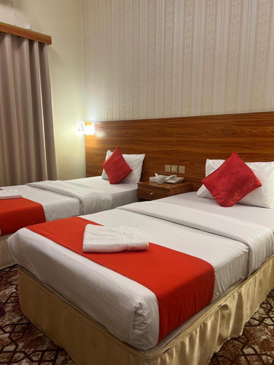 דובאי Parasol Hotel מראה חיצוני תמונה